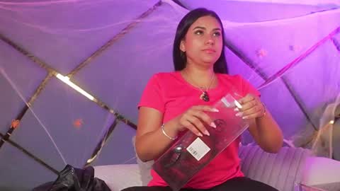 Snapshot of giorgia_13 chatting on 31, 10, 2025 giorgia online show from 31, 10, 2025