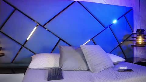 Snapshot of giorgia_13 chatting on 23, 11, 2025 giorgia online show from 23, 11, 2025