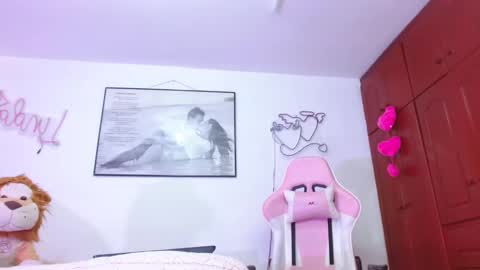 giorgina_montiere online show from 14, 10, 2025