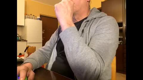 giovanni_1964 online show from 22, 12, 2024