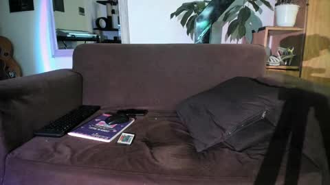 girasol1921 online show from 10, 1, 2025