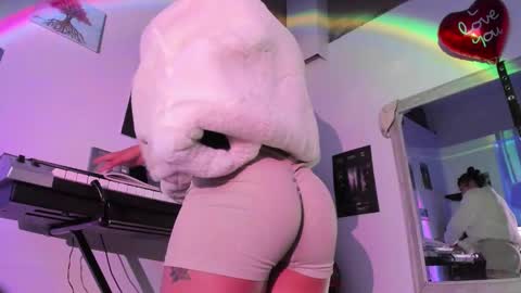 girasol1921 online show from 13, 2, 2025