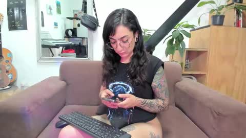 girasol1921 online show from 11, 3, 2025