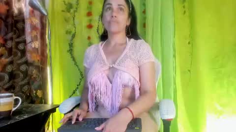 Snapshot of girasol_walton chatting on 16, 6, 2026 Girasol Walton online show from 16, 6, 2026