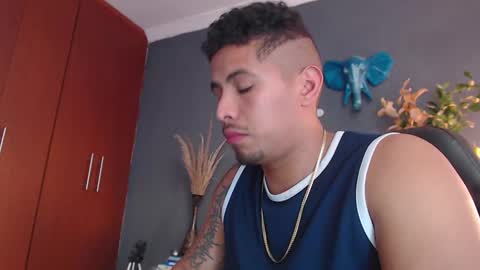 Snapshot of girge23 chatting on 3, 12, 2024 piggy boy online show from 3, 12, 2024