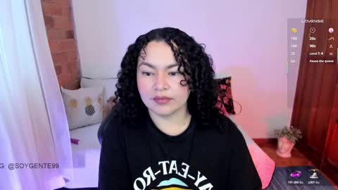 girl_inline online show from 8, 3, 2025