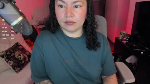 girl_inline online show from 14, 10, 2025