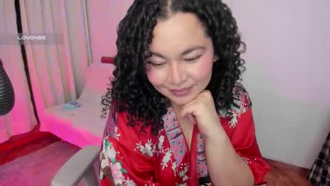 girl_inline online show from 15, 11, 2025