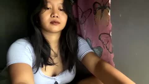 Snapshot of girl_kylax chatting on 26, 10, 2025 ilove play tab and dirty online show from 26, 10, 2025