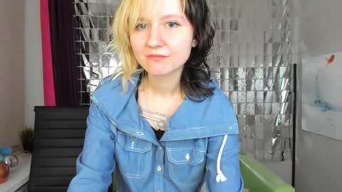 girl_next_doorr online show from 12, 1, 2025