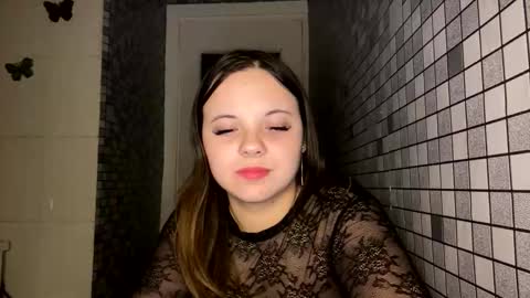 girl_shy07 online show from 20, 12, 2025