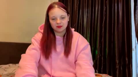 Snapshot of girl_shy07 chatting on 28, 5, 2026 girl_shy07 online show from 28, 5, 2026