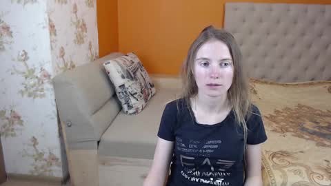 Snapshot of girl_summer97 chatting on 11, 1, 2025 Katia online show from 11, 1, 2025