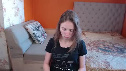 Snapshot of girl_summer97 chatting on 7, 3, 2025 Katia online show from 7, 3, 2025