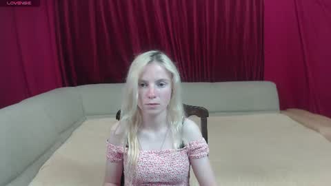 Snapshot of girl_summer97 chatting on 19, 6, 2026 Katia online show from 19, 6, 2026