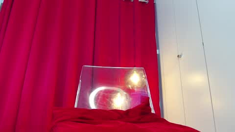 Snapshot of girlnextd00r_ chatting on 15, 12, 2024 Hanna online show from 15, 12, 2024