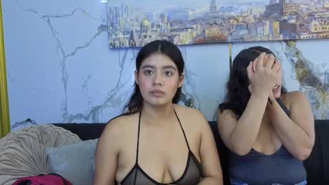 girls_latinas23_aws online show from 13, 10, 2025