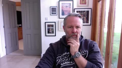 girlsandbikes online show from 27, 10, 2025