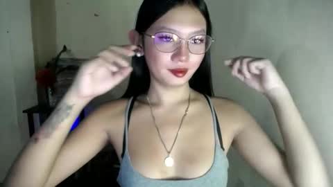 Snapshot of girlstacy_xoxo chatting on 24, 3, 2026 Stacy online show from 24, 3, 2026