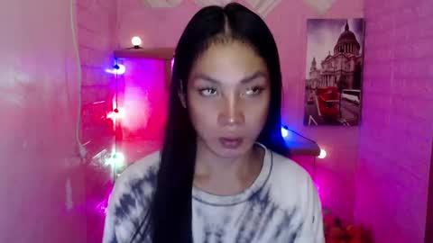 Snapshot of girlwhobelieveinmagic chatting on 6, 1, 2025 Callmenor online show from 6, 1, 2025