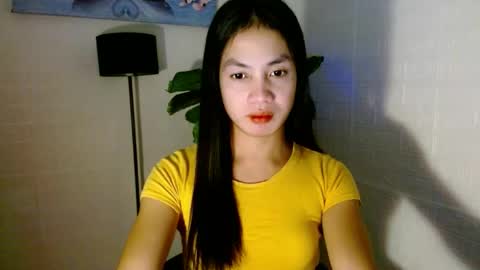 Snapshot of girlwhobelieveinmagic chatting on 13, 2, 2025 Callmenor online show from 13, 2, 2025