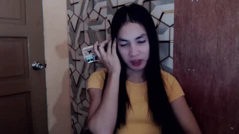 Snapshot of girlwhobelieveinmagic chatting on 14, 2, 2025 Callmenor online show from 14, 2, 2025