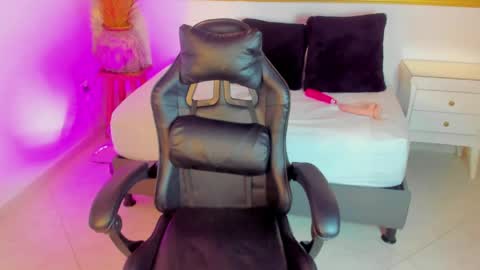 G I S E online show from 8, 4, 2026