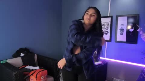     online show from 4, 3, 2025