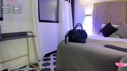     online show from 30, 9, 2025