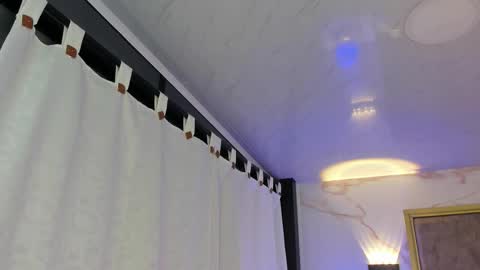     online show from 21, 10, 2025