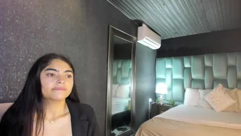 Snapshot of giselamaru chatting on 8, 6, 2026 online show from 8, 6, 2026