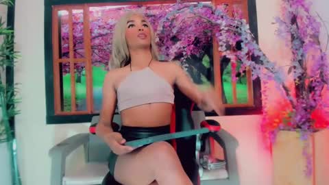 Gisel online show from 4, 1, 2025