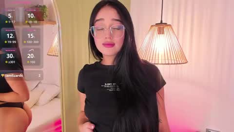 Snapshot of gisselle_palmer chatting on 28, 9, 2025 online show from 28, 9, 2025