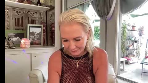 Gl1tter Barbie online show from 25, 2, 2026