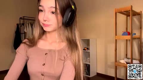 Snapshot of glennbloebaum chatting on 28, 11, 2025 Catalina online show from 28, 11, 2025