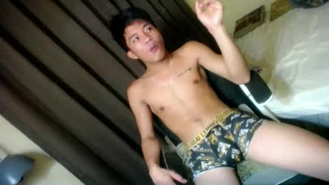 glenndou_daxs online show from 28, 9, 2025