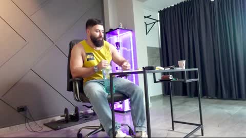 Snapshot of glennmasters chatting on 19, 12, 2024 Matthew .. for short call me Matt online show from 19, 12, 2024