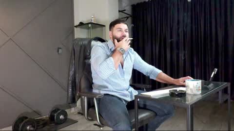 Snapshot of glennmasters chatting on 23, 12, 2024 Matthew .. for short call me Matt online show from 23, 12, 2024