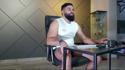 Snapshot of glennmasters chatting on 18, 2, 2025 Matthew .. for short call me Matt online show from 18, 2, 2025