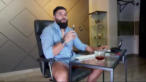 Snapshot of glennmasters chatting on 23, 2, 2025 Matthew .. for short call me Matt online show from 23, 2, 2025