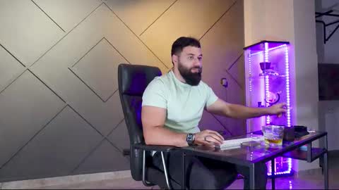 Snapshot of glennmasters chatting on 26, 2, 2025 Matthew .. for short call me Matt online show from 26, 2, 2025