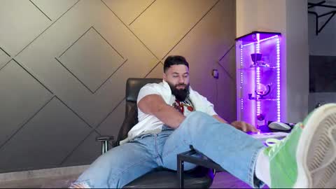 Snapshot of glennmasters chatting on 1, 3, 2025 Matthew .. for short call me Matt online show from 1, 3, 2025