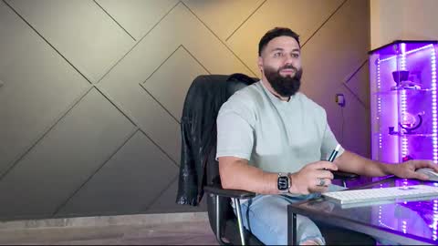 Snapshot of glennmasters chatting on 2, 3, 2025 Matthew .. for short call me Matt online show from 2, 3, 2025