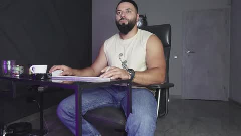 Snapshot of glennmasters chatting on 1, 10, 2025 Matthew .. for short call me Matt online show from 1, 10, 2025