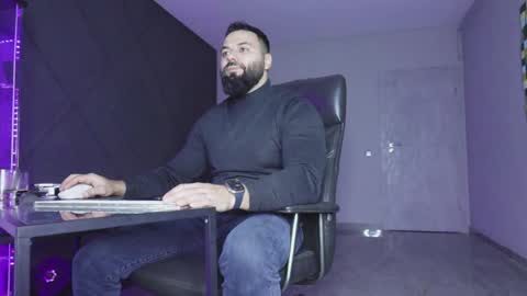 Matthew .. for short call me Matt online show from 16, 12, 2025