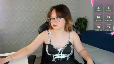 Snapshot of glimmer_goddesss chatting on 28, 9, 2025 glimmer_goddesss online show from 28, 9, 2025