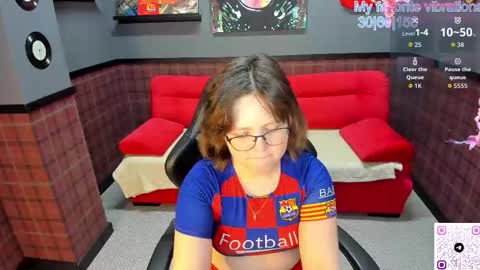 Snapshot of glimmer_goddesss chatting on 2, 10, 2025 glimmer_goddesss online show from 2, 10, 2025