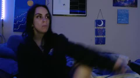 Snapshot of glitterspace chatting on 14, 12, 2025 anna online show from 14, 12, 2025