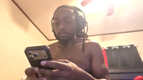 Snapshot of glomightyj chatting on 16, 5, 2026 glomightyj online show from 16, 5, 2026