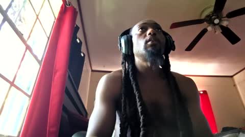 Snapshot of glomightyj chatting on 27, 6, 2026 glomightyj online show from 27, 6, 2026